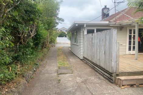 Photo of property in 44 Sylvan Avenue, Northcote, Auckland, 0627
