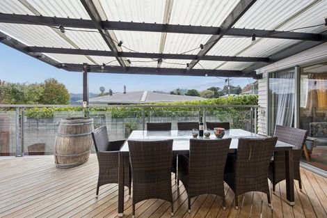 Photo of property in 3 Grendon Road, Titirangi, Auckland, 0604