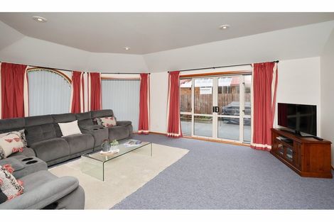 Photo of property in 12 Regency Crescent, Redwood, Christchurch, 8051