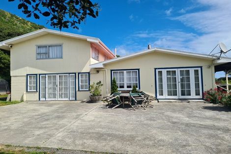 Photo of property in 58 Lake Ferry Road, Lake Ferry, Featherston, 5772