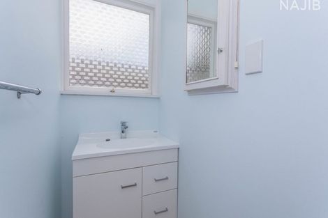 Photo of property in 2/73 Fairfield Avenue, Addington, Christchurch, 8024