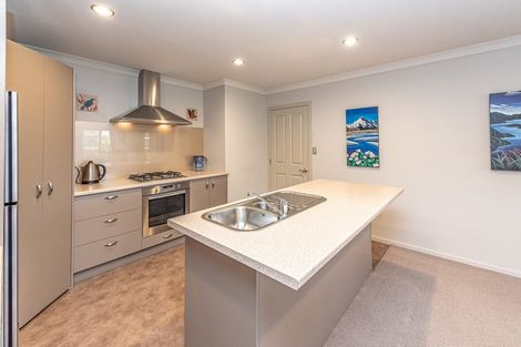 Photo of property in 16 Gilligan Close, College Estate, Whanganui, 4500