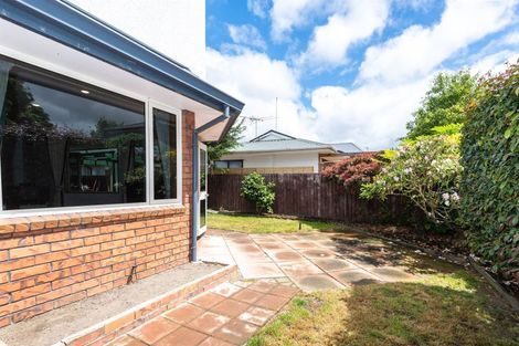 Photo of property in 408 Memorial Avenue, Burnside, Christchurch, 8053
