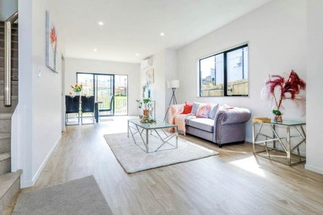 Photo of property in 37a Crestview Rise, Papakura, 2110