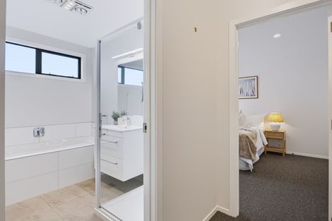 Photo of property in 5 Kotare Drive, Waiwhakaiho, New Plymouth, 4312