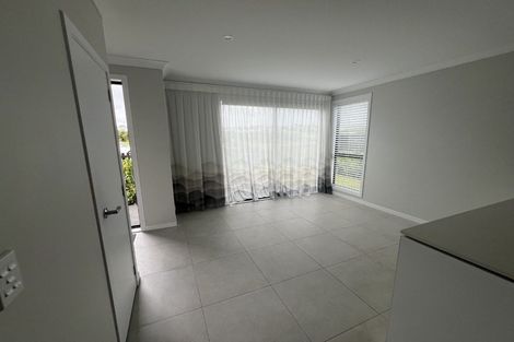 Photo of property in 21 Koura Drive, Red Beach, 0932