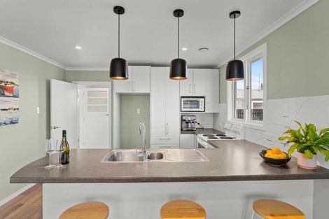 Photo of property in 8 Grey Street, Waitara, 4320