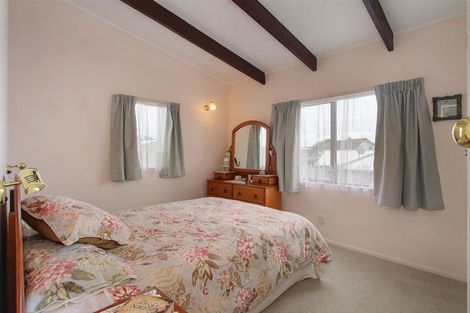 Photo of property in 46 Taihiki Road, Clarks Beach, 2122