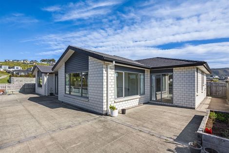 Photo of property in 16 Ken Douglas Drive, Aotea, Porirua, 5024
