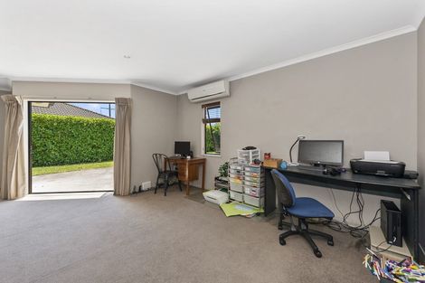 Photo of property in 53 Wiltshire Drive, Huntington, Hamilton, 3210