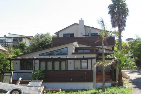 Photo of property in 2/46 Masterton Road, Rothesay Bay, Auckland, 0630