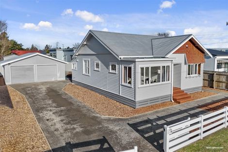 Photo of property in 135 Lincoln Road, Carterton, 5713