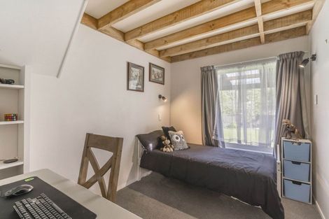 Photo of property in 12 Kew Grove, Raumati Beach, Paraparaumu, 5032