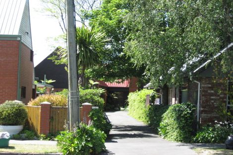 Photo of property in 72a Avonhead Road, Avonhead, Christchurch, 8042