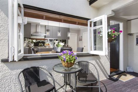 Photo of property in 521a Devonport Road, Tauranga South, Tauranga, 3112