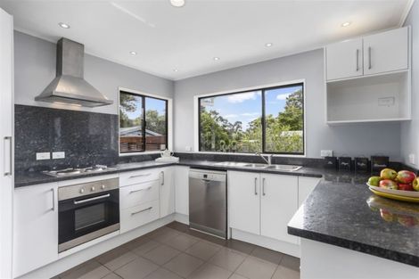 Photo of property in 46 Glen Marine Parade, Glendene, Auckland, 0602