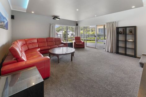 Photo of property in 39 Waikawa Road, Picton, 7220