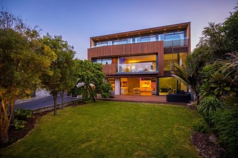 Photo of property in 27 Examiner Street, Nelson, 7010