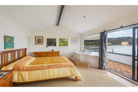 Photo of property in 632 Kellys Bay Road, Pouto, Te Kopuru, 0391