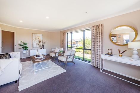 Photo of property in 4 Nevada Way, Kelvin Grove, Palmerston North, 4414