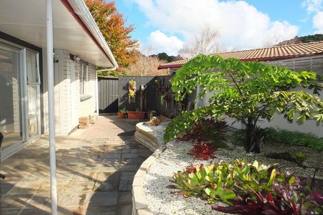 Photo of property in 6 Ranfurly Place, Te Kamo, Whangarei, 0112