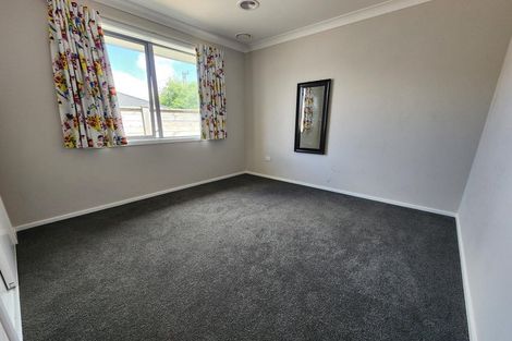 Photo of property in 14 Filmer Crescent, Wallaceville, Upper Hutt, 5018