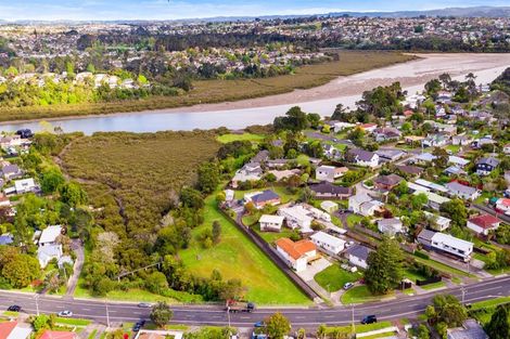 Photo of property in 17 Matipo Road, Te Atatu Peninsula, Auckland, 0610