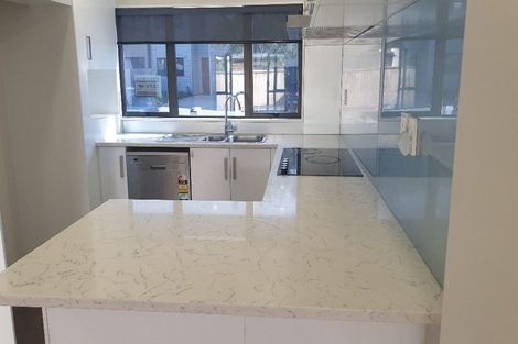 Photo of property in 16 Millcroft Lane, Ranui, Auckland, 0612