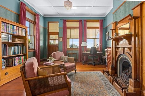 Photo of property in 11 Finnis Lane, Hospital Hill, Napier, 4110