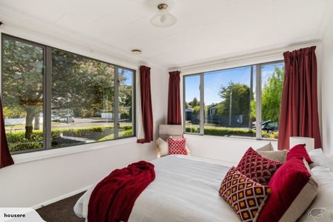 Photo of property in 33 Croziers Road, St Albans, Christchurch, 8052