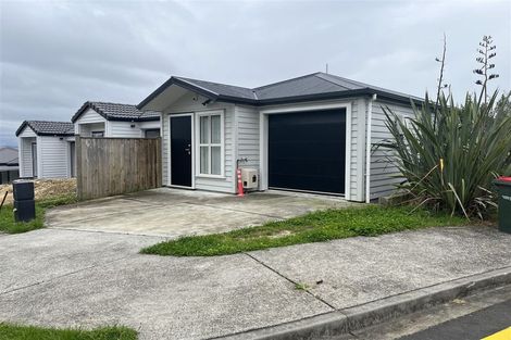 Photo of property in 8 Puhakehake Place, Flat Bush, Auckland, 2019