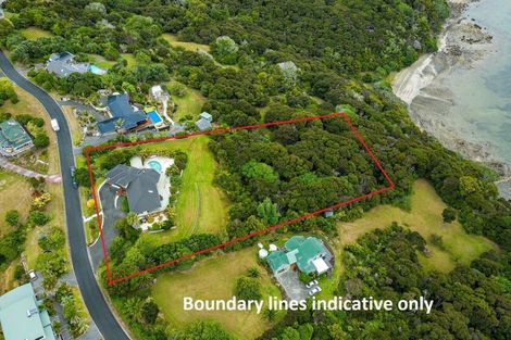 Photo of property in 19 Puriri Place, Sandspit, Warkworth, 0982