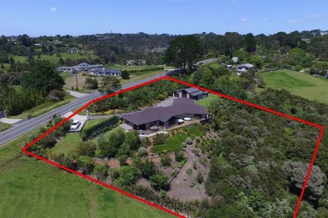 Photo of property in 81 Vaughans Road, Okura, Albany, 0792