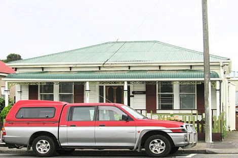 Photo of property in 10 Luxford Street, Berhampore, Wellington, 6023