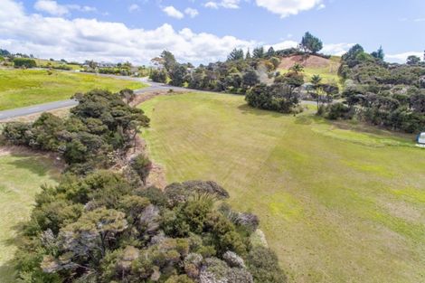 Photo of property in 1 Pekama Drive, Cable Bay, 0420