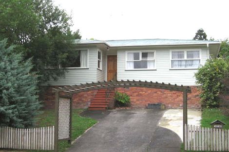 Photo of property in 2/17 Crystal Avenue, Glendene, Auckland, 0602