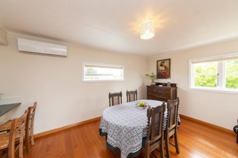 Photo of property in 81 Thames Street, Rongotea, 4476