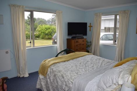 Photo of property in 12 Rata Street, Otaki Beach, Otaki, 5512