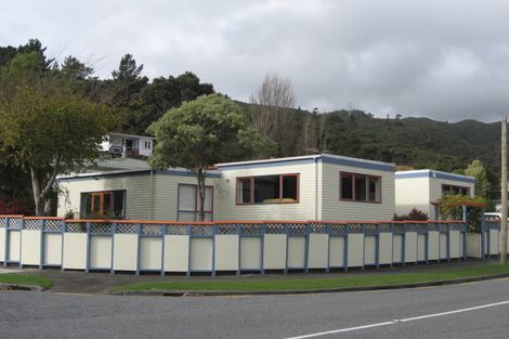 Photo of property in 51 Horoeka Street, Stokes Valley, Lower Hutt, 5019