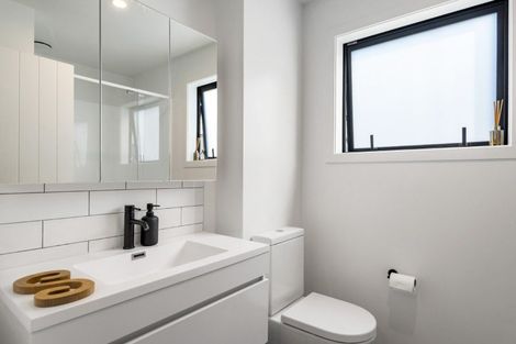 Photo of property in 11/63 Hillcrest Avenue, Hillcrest, Auckland, 0627