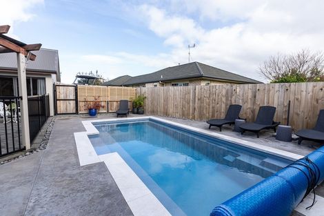 Photo of property in 50 Cairns Crescent, Rototuna, Hamilton, 3210