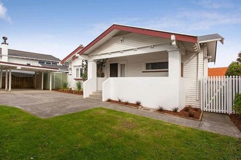 Photo of property in 16 Jasper Avenue, Mount Roskill, Auckland, 1041