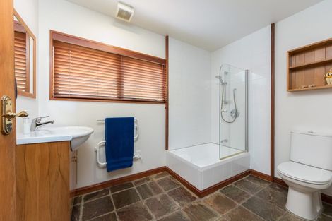 Photo of property in 134h Rangatira Road, Beach Haven, Auckland, 0626