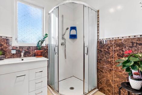 Photo of property in 93 Beaumonts Way, Manurewa, Auckland, 2102