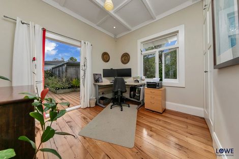 Photo of property in 60 Ngataringa Road, Devonport, Auckland, 0624