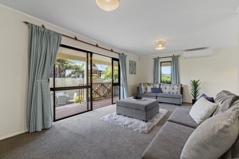 Photo of property in 27 Radiata Street, Fairview Downs, Hamilton, 3214