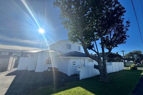 Photo of property in 4a Rewiti Avenue, Takapuna, Auckland, 0622