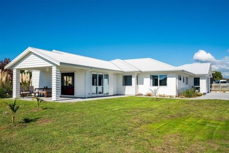 Photo of property in 65c Jack Boyd Drive, Mangawhai Heads, Kaiwaka, 0573