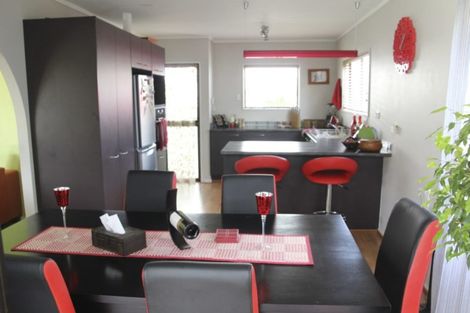 Photo of property in 19 Greenock Road, Ranui, Auckland, 0612