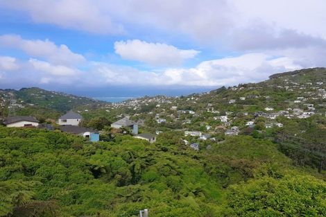 Photo of property in 77 Chartwell Drive, Crofton Downs, Wellington, 6035